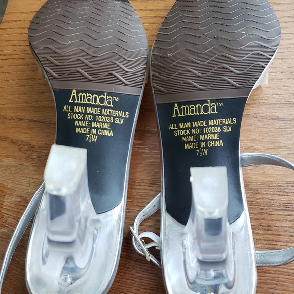 Shoes - Picture 5 of 5